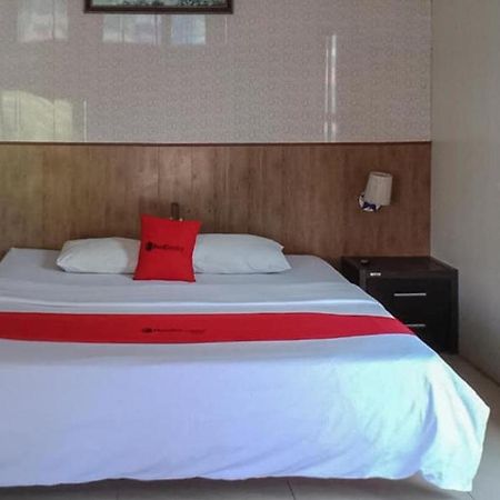 Reddoorz @ Sorong City Center Buitenkant foto